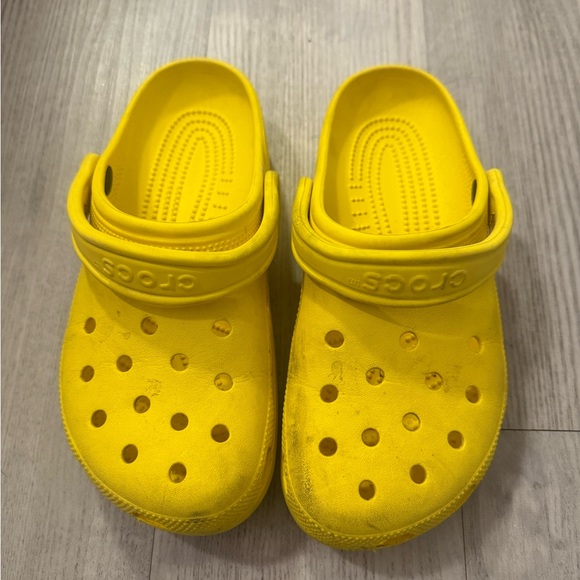 CROCS Vibrant Yellow - Picture 2 of 3